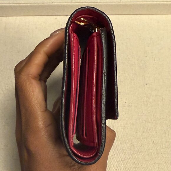 Louis Vuitton Capucines Compact Wallet - Picture 12 of 14